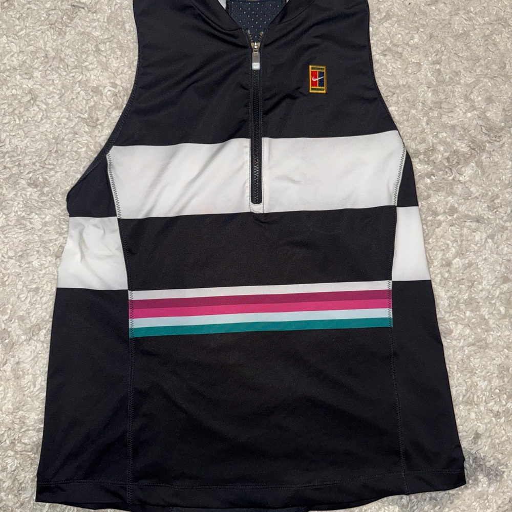 Nike tennis top